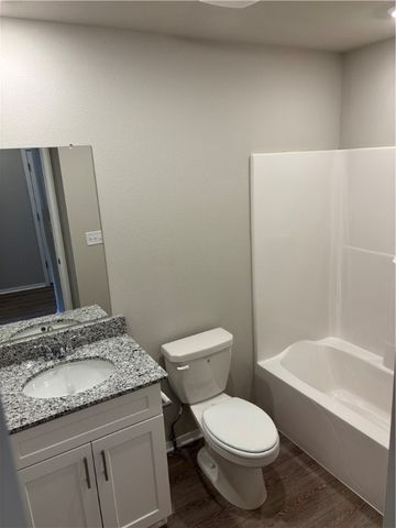 6610 NW Kathleen Street, Bentonville, AR 72713