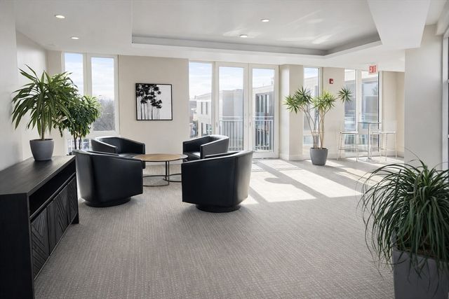 7 Beech St 301, Cambridge, MA 02140