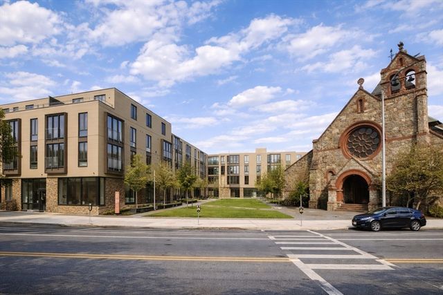 7 Beech St 301, Cambridge, MA 02140