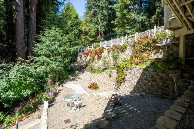 16855 Redwood Lodge Road, Los Gatos, CA 95033
