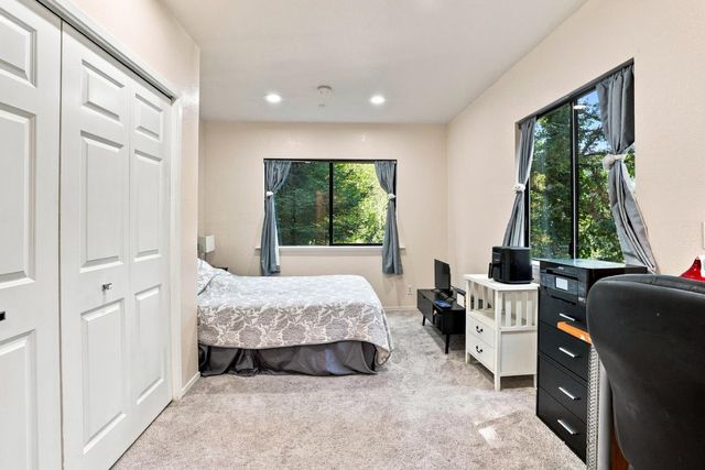 16855 Redwood Lodge Road, Los Gatos, CA 95033