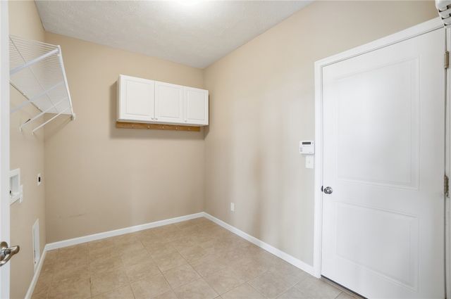 2591 Blueflag Street, Tipp City, OH 45371