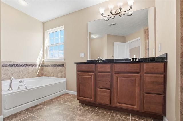 2591 Blueflag Street, Tipp City, OH 45371