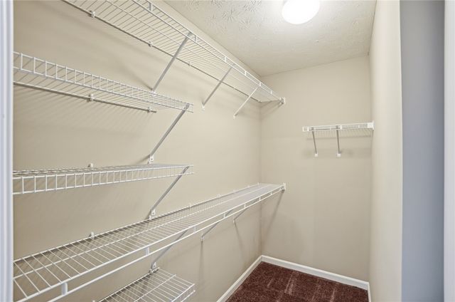 2591 Blueflag Street, Tipp City, OH 45371