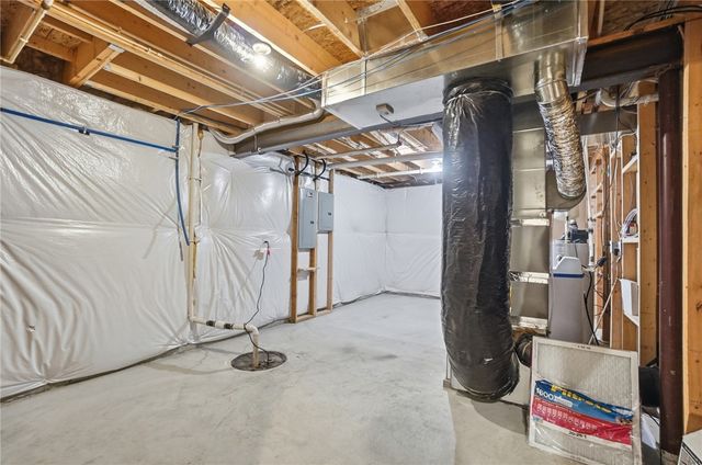 2591 Blueflag Street, Tipp City, OH 45371