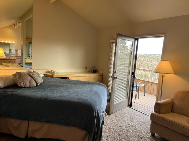 2400 Snowgoose Drive RV12-C, Redmond, OR 97756