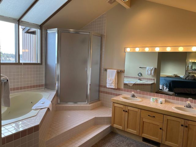 2400 Snowgoose Drive RV12-C, Redmond, OR 97756