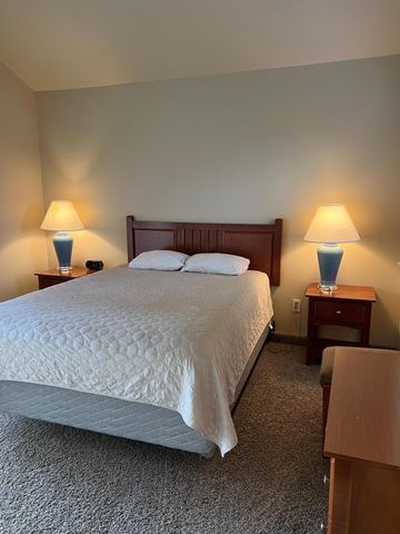 2400 Snowgoose Drive RV12-C, Redmond, OR 97756