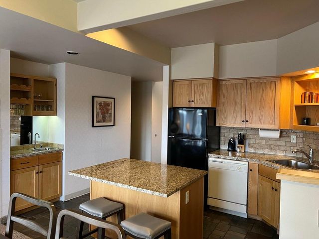 2400 Snowgoose Drive RV12-C, Redmond, OR 97756