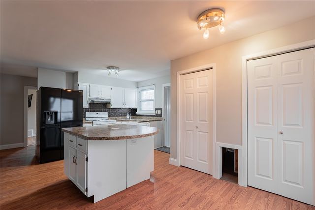 8 Felton Place, Bloomington, IL 61701