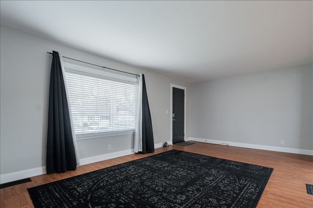 8 Felton Place, Bloomington, IL 61701