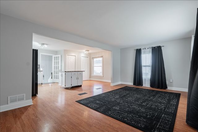 8 Felton Place, Bloomington, IL 61701