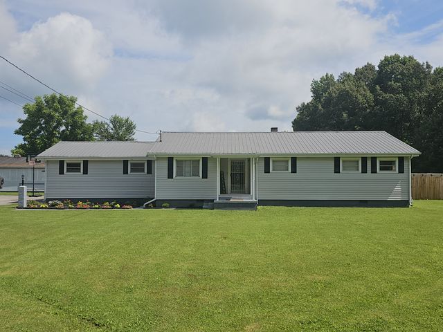 715 Marbury Rd, Tullahoma, TN 37388