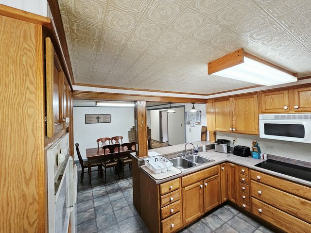 715 Marbury Rd, Tullahoma, TN 37388