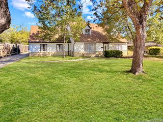 351 Ave Maria, San Antonio, TX 78216