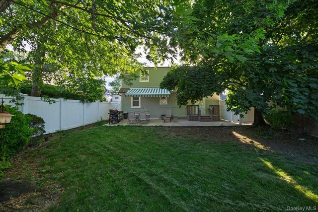 2545 Sycamore Avenue, Wantagh, NY 11793