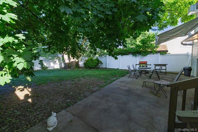 2545 Sycamore Avenue, Wantagh, NY 11793