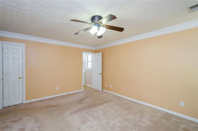 185 Weatherstone Drive, Woodstock, GA 30188