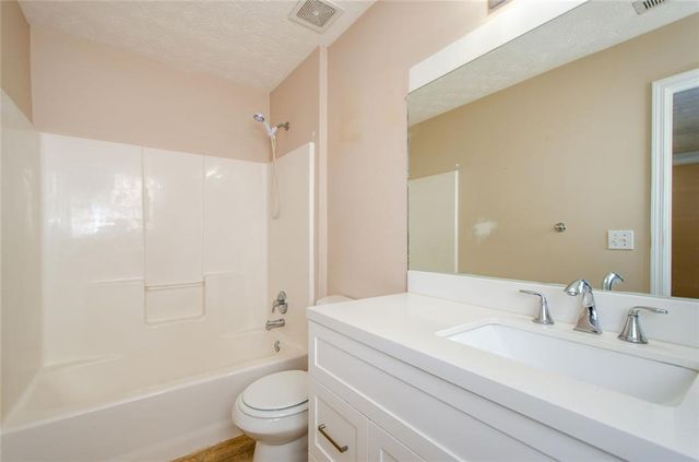185 Weatherstone Drive, Woodstock, GA 30188