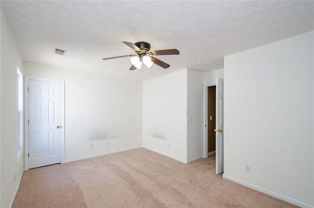 185 Weatherstone Drive, Woodstock, GA 30188