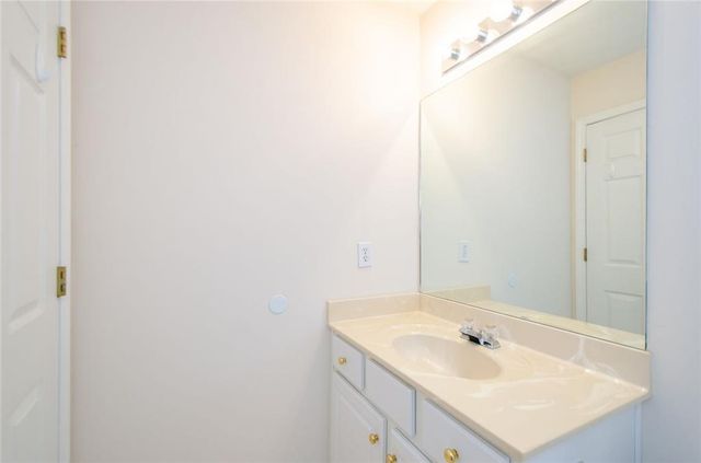 185 Weatherstone Drive, Woodstock, GA 30188