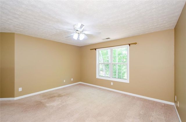 185 Weatherstone Drive, Woodstock, GA 30188