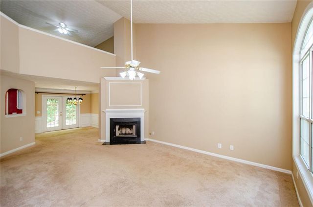 185 Weatherstone Drive, Woodstock, GA 30188