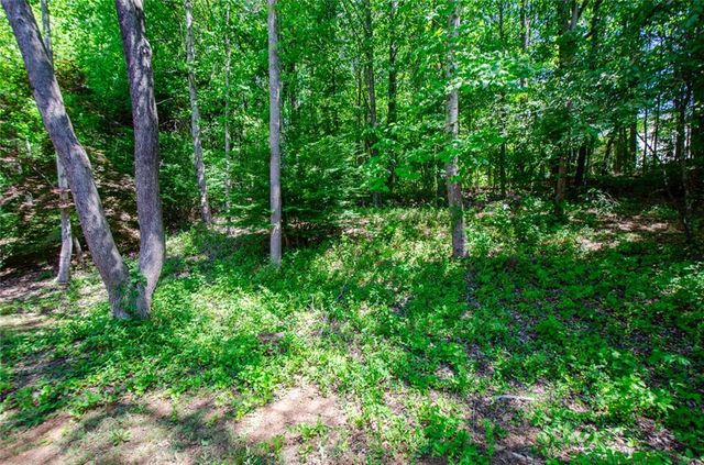 185 Weatherstone Drive, Woodstock, GA 30188