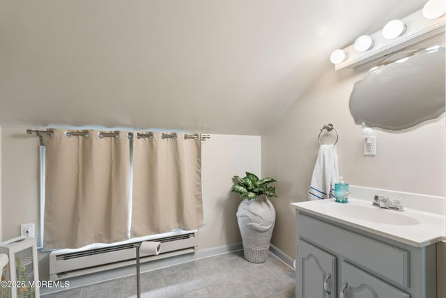 29 Pine Tree Road, Old Bridge, NJ 08857