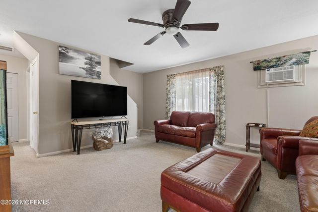 29 Pine Tree Road, Old Bridge, NJ 08857