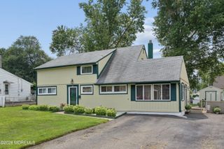 29 Pine Tree Road, Old Bridge, NJ 08857