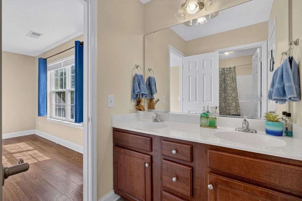 Image 32 of property listing at 109 Netherfield Drive, Summerville, SC 29486