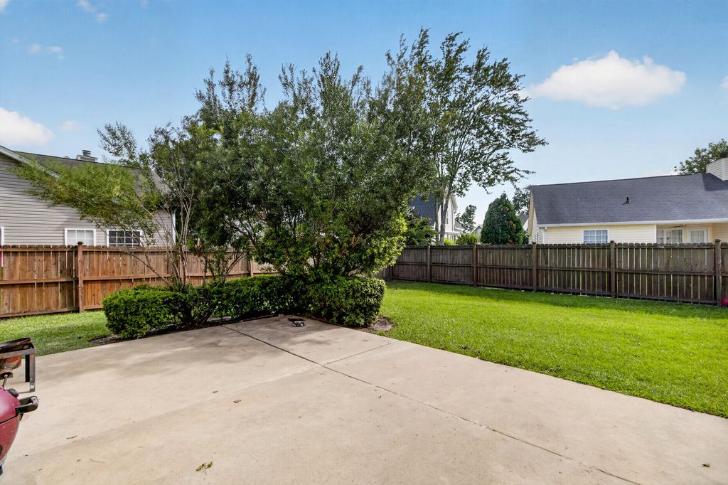 Image 47 of property listing at 109 Netherfield Drive, Summerville, SC 29486