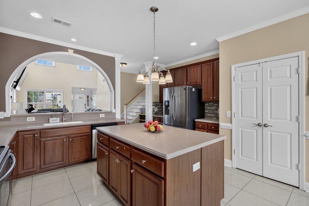 Image 9 of property listing at 109 Netherfield Drive, Summerville, SC 29486