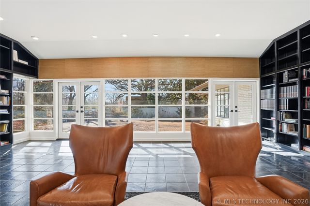 4123 S Victor Court, Tulsa, OK 74105