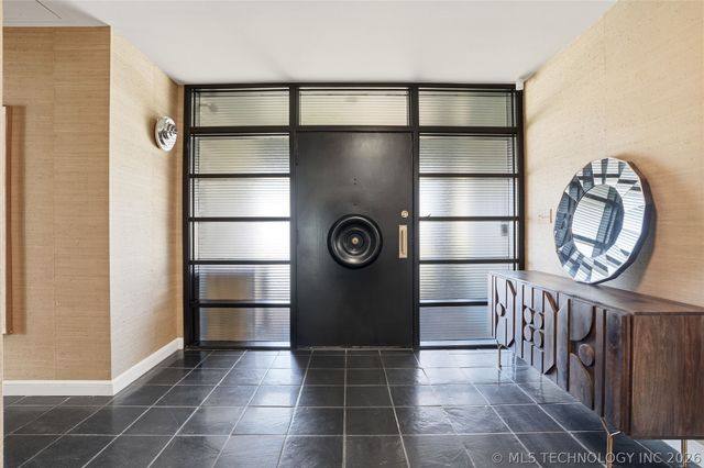 4123 S Victor Court, Tulsa, OK 74105