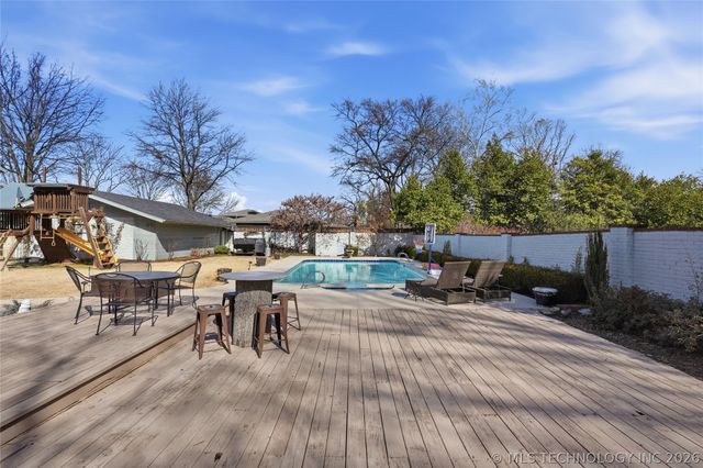 4123 S Victor Court, Tulsa, OK 74105