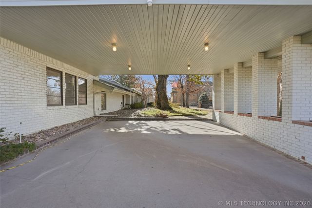 4123 S Victor Court, Tulsa, OK 74105