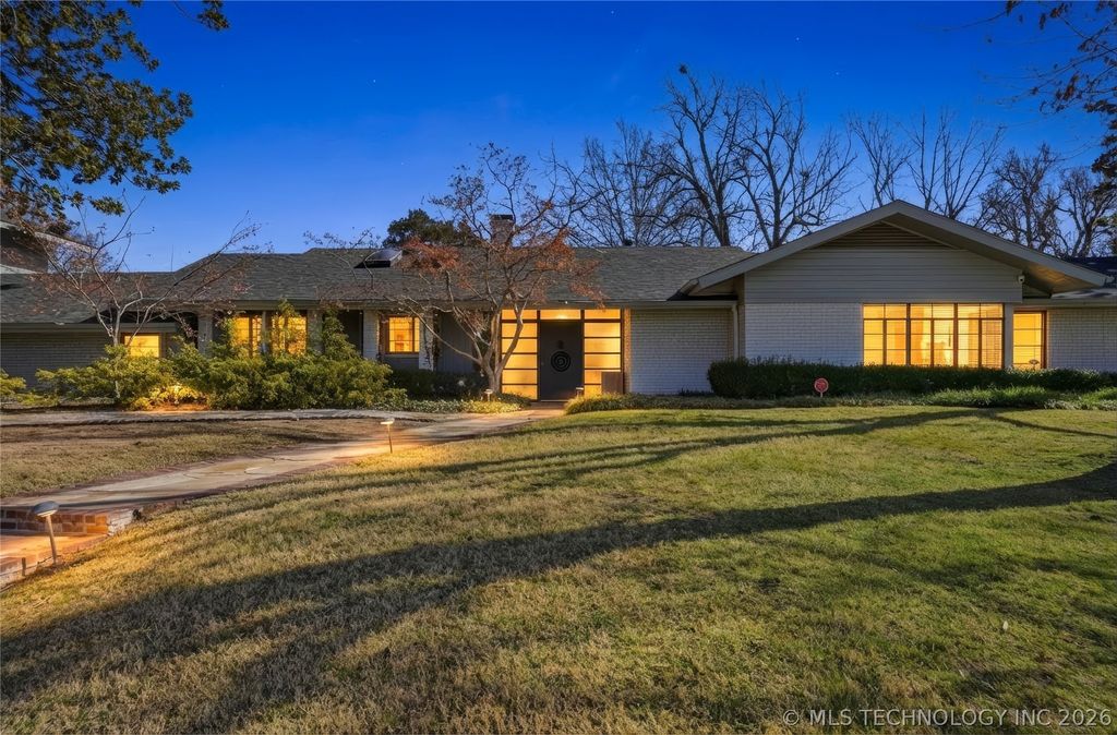 4123 S Victor Court, Tulsa, OK 74105