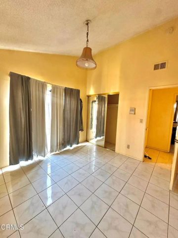 11440 Strathern Street, North Hollywood, CA 91605