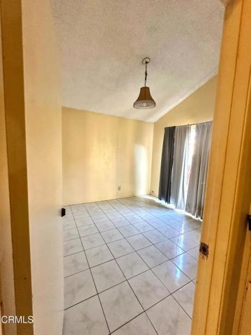 11440 Strathern Street, North Hollywood, CA 91605