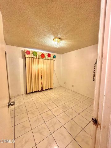 11440 Strathern Street, North Hollywood, CA 91605