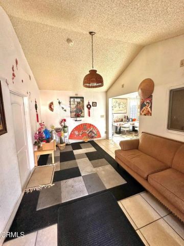 11440 Strathern Street, North Hollywood, CA 91605