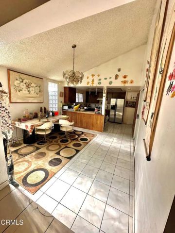 11440 Strathern Street, North Hollywood, CA 91605