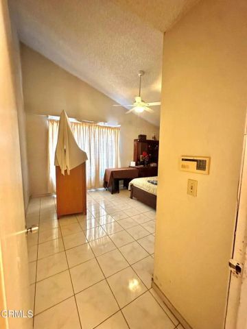 11440 Strathern Street, North Hollywood, CA 91605