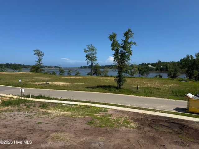 1101 Crown Pointe Drive, Hampstead, NC 28443