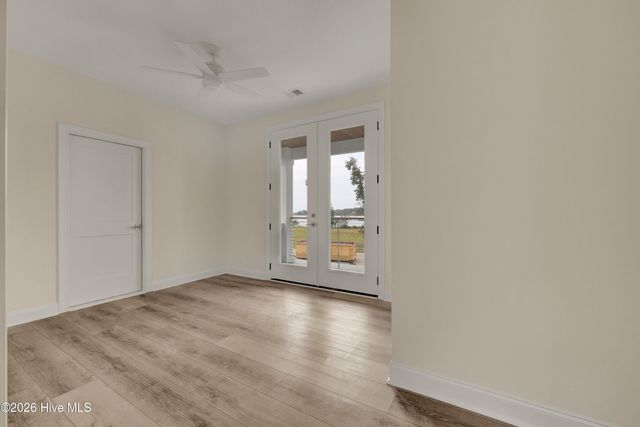 1101 Crown Pointe Drive, Hampstead, NC 28443