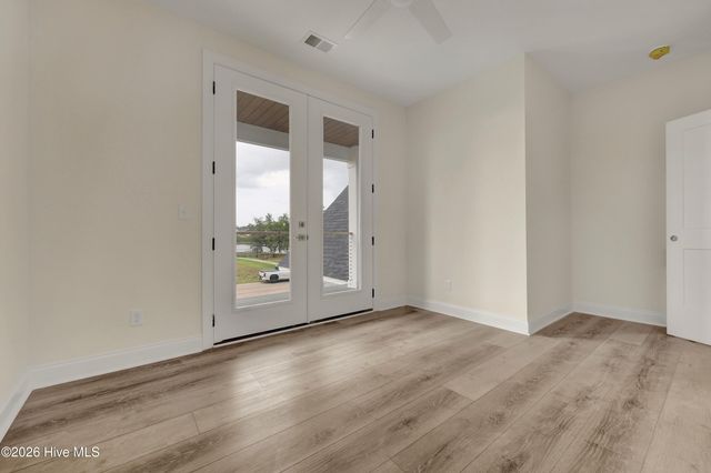 1101 Crown Pointe Drive, Hampstead, NC 28443
