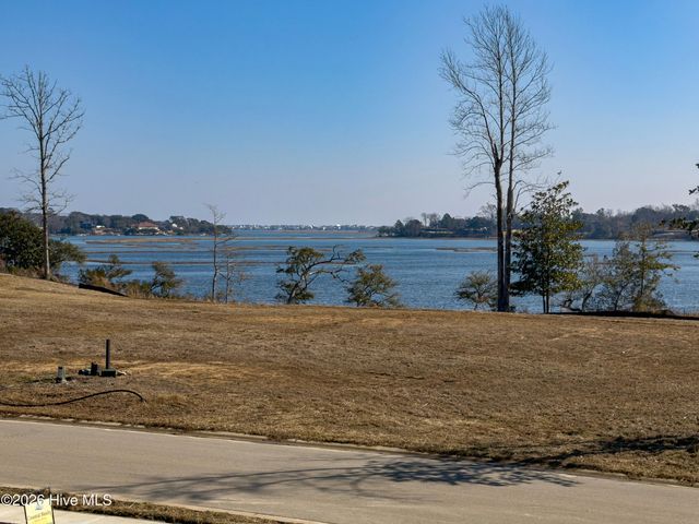 1101 Crown Pointe Drive, Hampstead, NC 28443