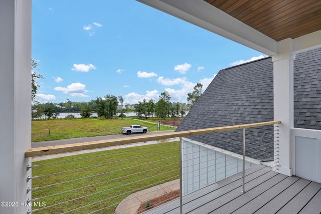 1101 Crown Pointe Drive, Hampstead, NC 28443